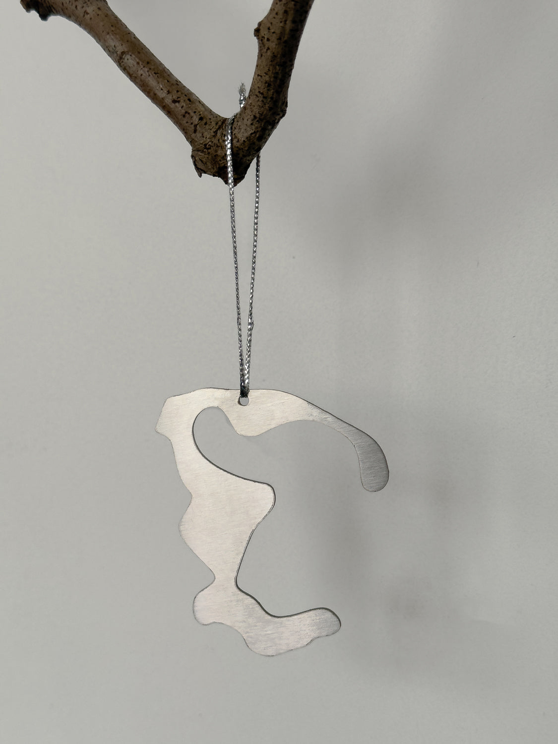 'E' Initial Decoration