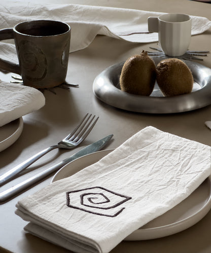 SET OF FOUR NAPKINS